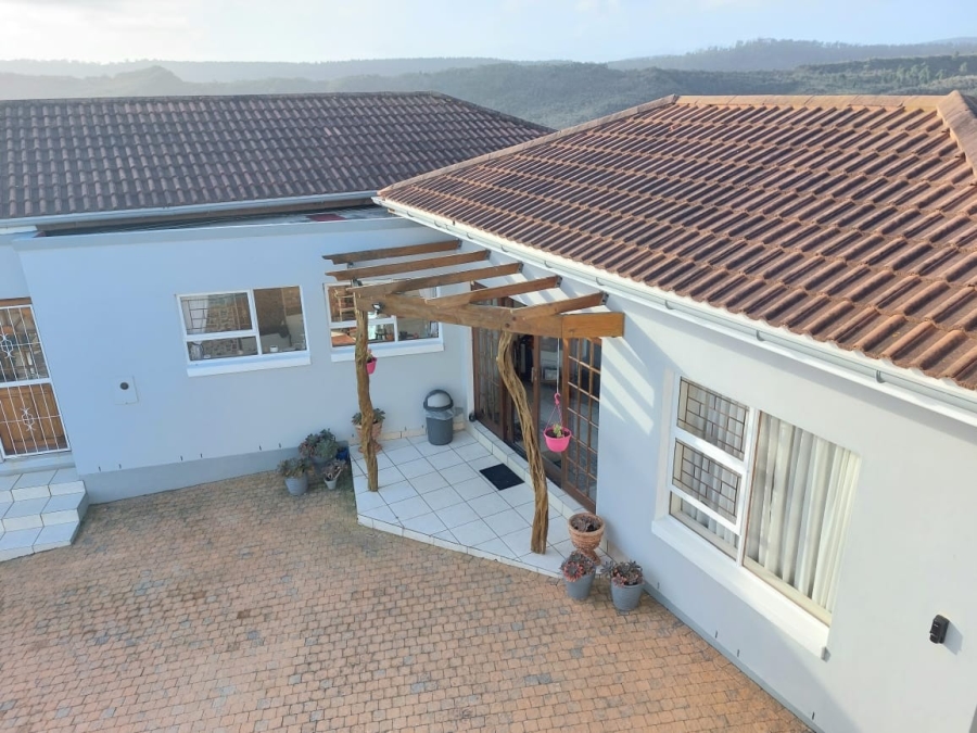 6 Bedroom Property for Sale in Cola Beach Western Cape